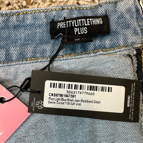 PrettyLittleThing Denim Blue Corset Top, size 26 - Picture 4 of 4